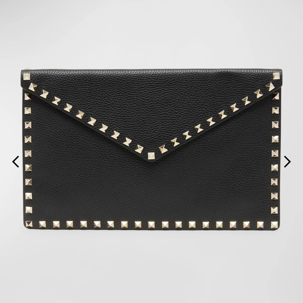 NWT Valentino. Rockstud Clutch. Black.